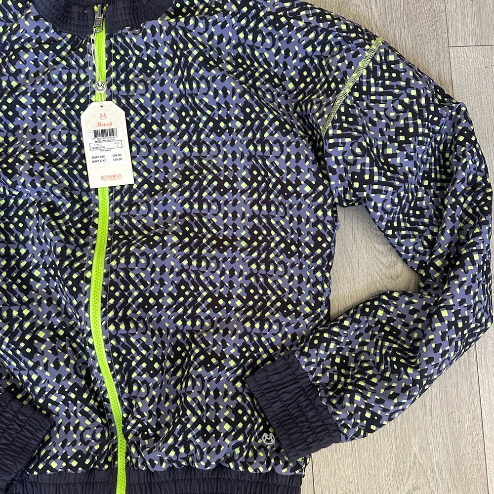 Sweater - Picture 2 of 3